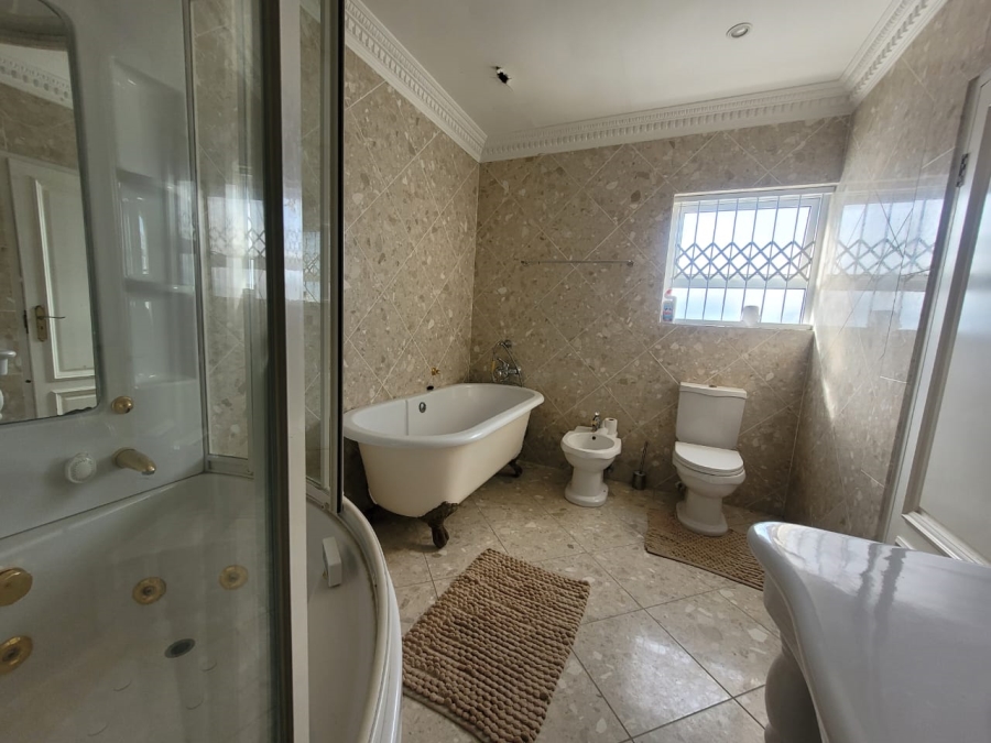 7 Bedroom Property for Sale in Kabeljauws Eastern Cape